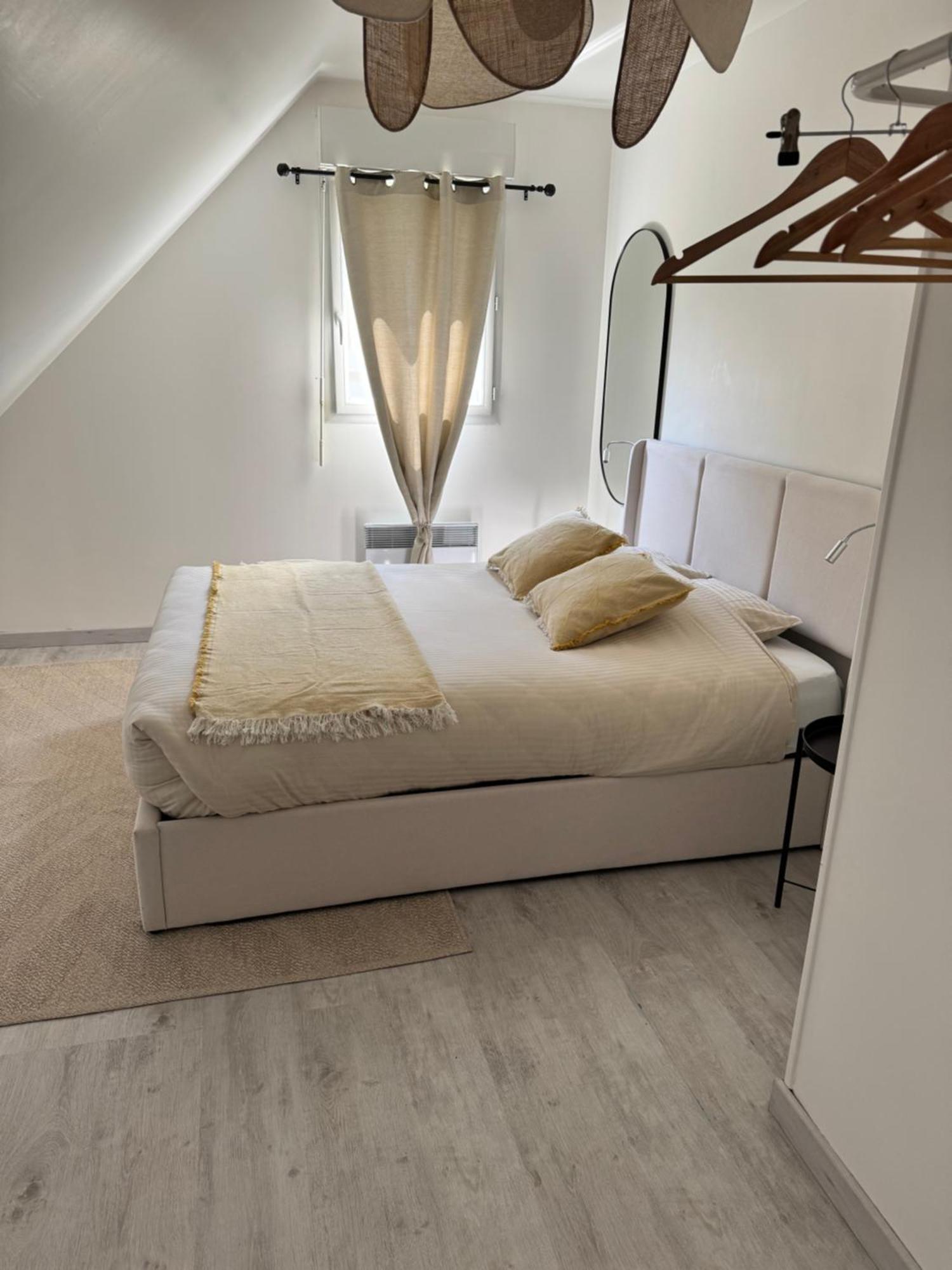 Maison De Vacances A Louer Mosles 外观 照片